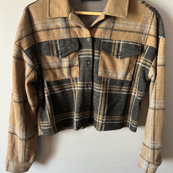 Plaid Blue B Cropped Button-Up Flannel Jacket - Picture 1 of 4